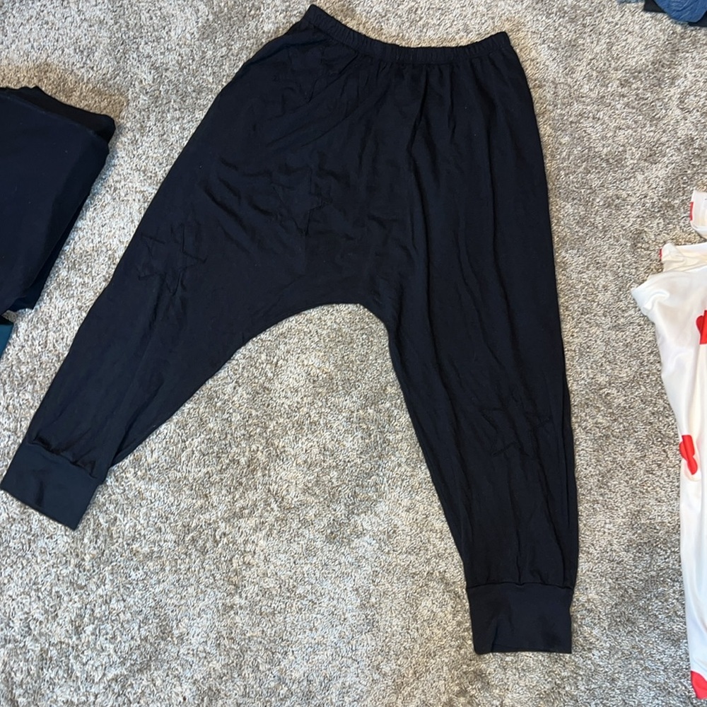 NWOT Sundry Star Drop Crotch Harem Sweatpant Black Size 0-XS Can Fit Up To Small - Picture 5 of 15